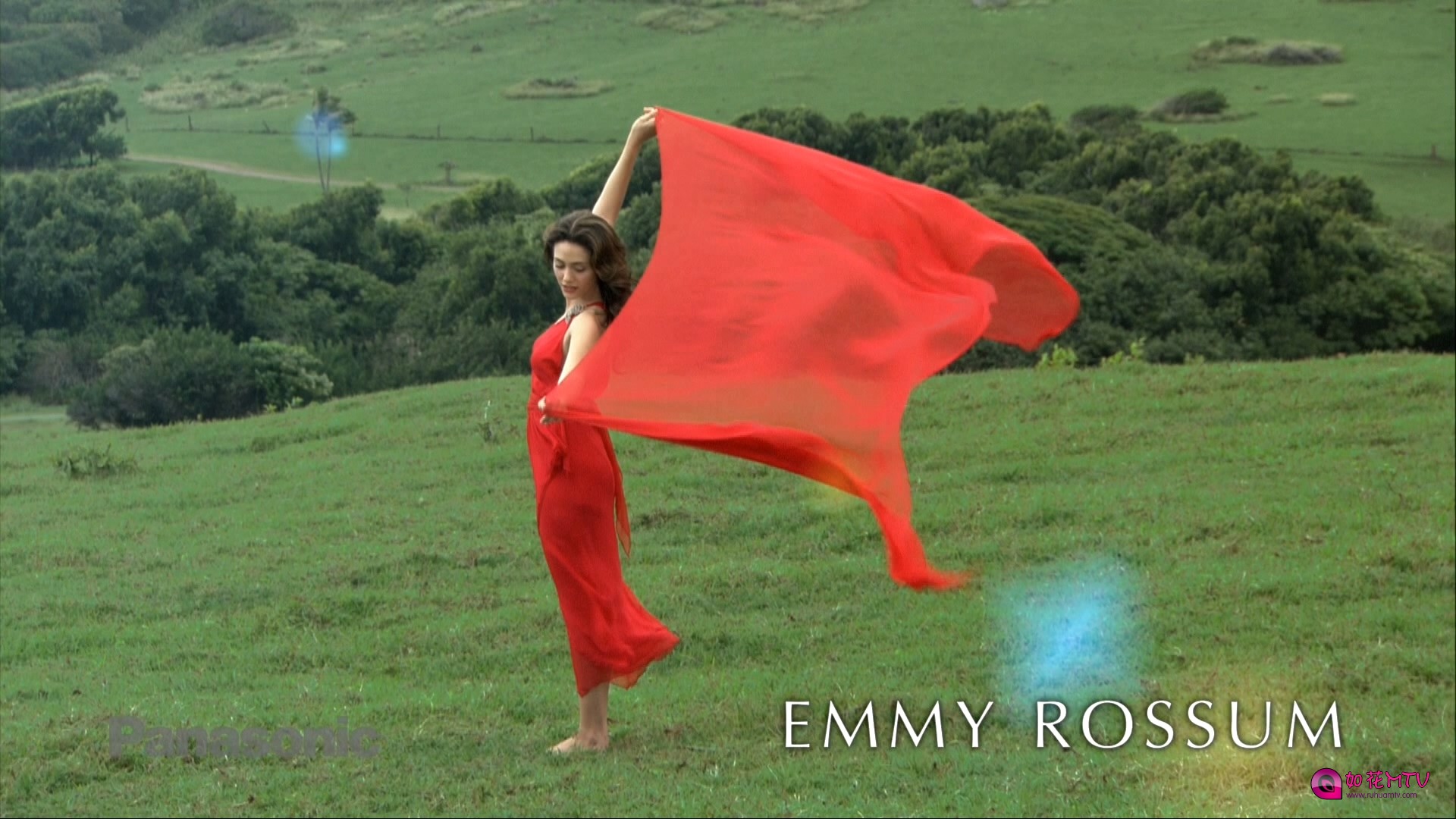 Emmy.Rossum(艾米.罗森) - Deeply.Moving(松下高清演示片).mov_20170501_003134.883.j.jpg
